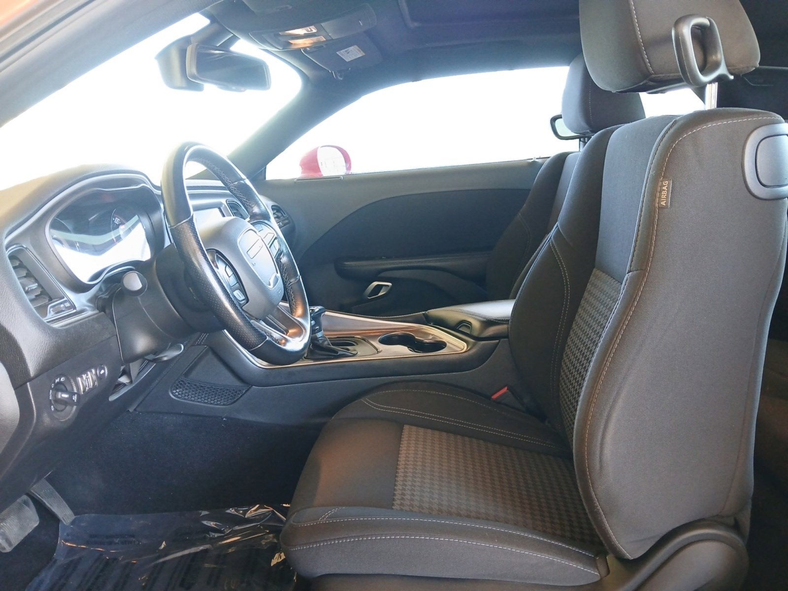 2022 Dodge Challenger SXT W/ APPLE CARPLAY & ANDROID AUTO