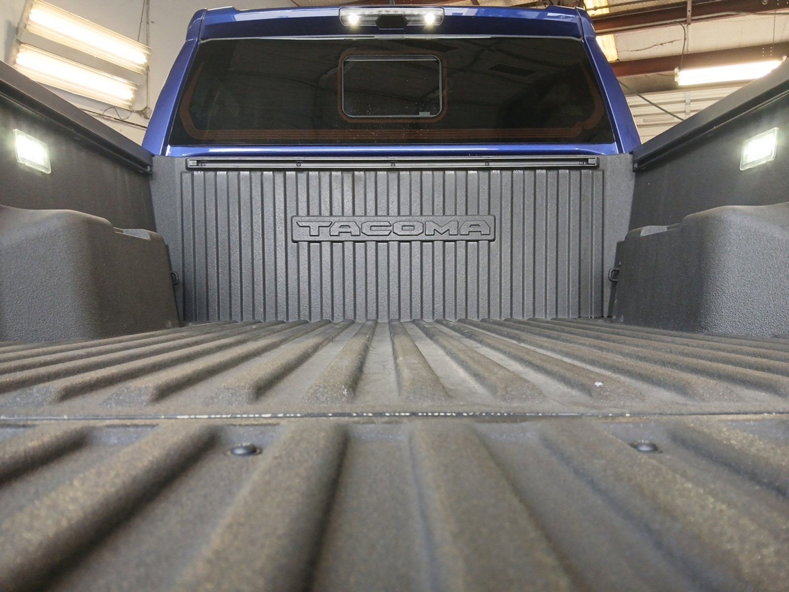 2025 Toyota Tacoma Hybrid TRD Sport W/ BLIND SPOT MONITOR & DASH-CAM