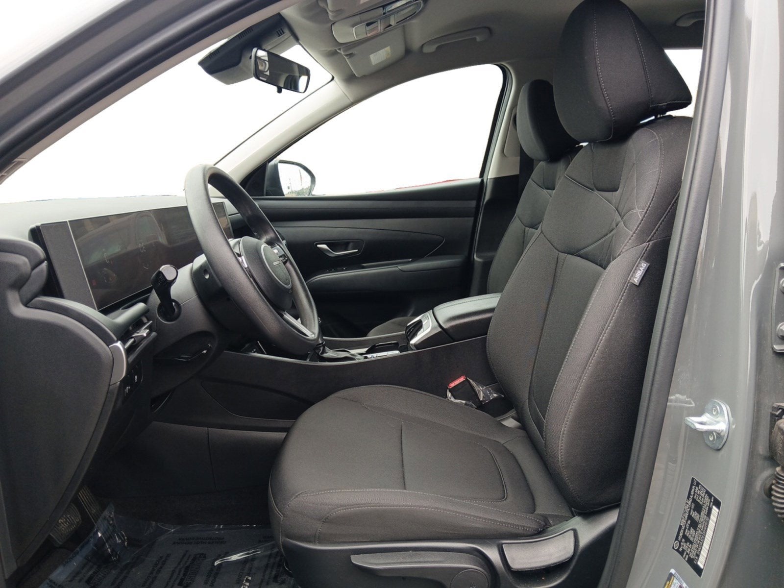 2025 Hyundai Tucson SE W/ SMART CRUISE CONTROL & TOW HITCH