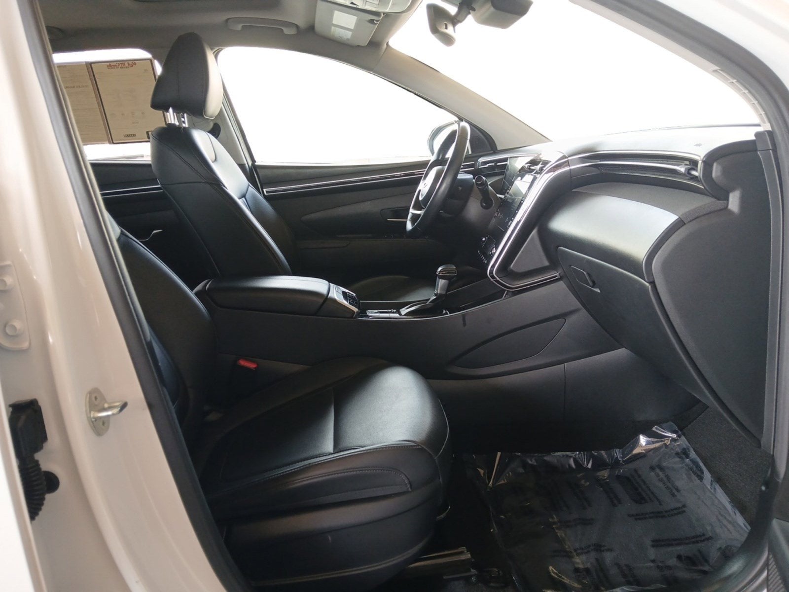 2023 Hyundai Tucson SEL CONVENIENCE PACKAGE WITH SAFE EXIT WARNING