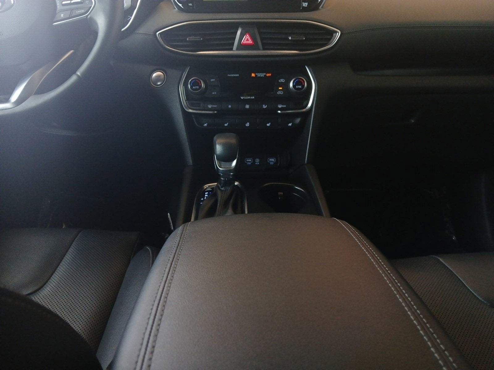 2020 Hyundai Santa Fe Limited W/ HEADS-UP DISPLAY & WIRELESS DEVICE CHARGER