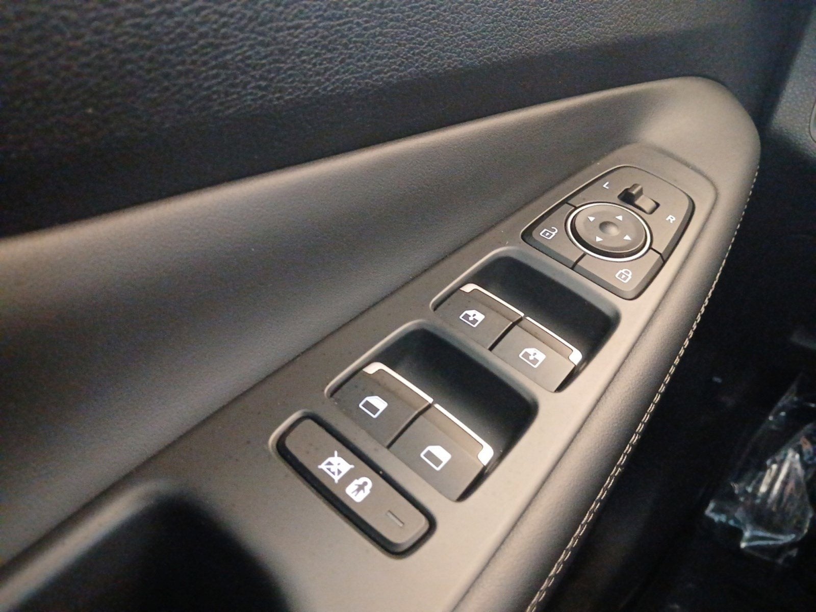 2020 Hyundai Santa Fe Limited W/ HEADS-UP DISPLAY & WIRELESS DEVICE CHARGER