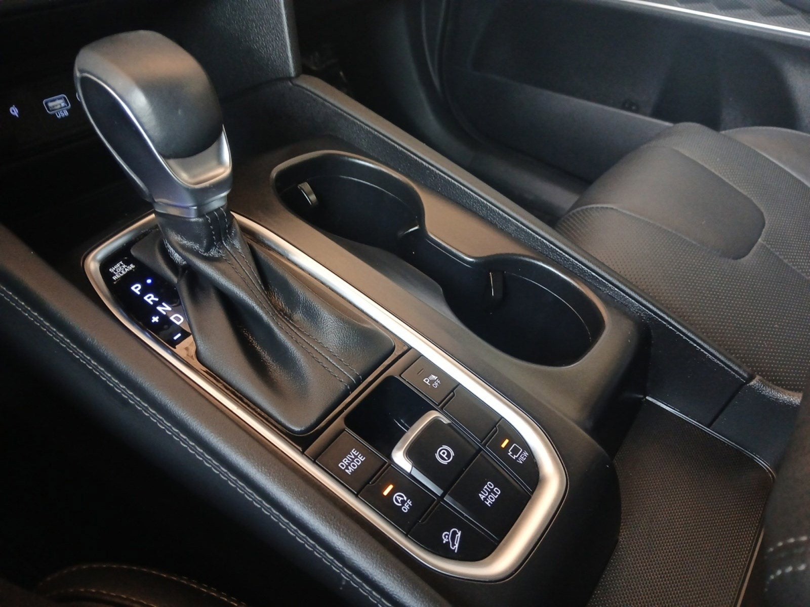 2020 Hyundai Santa Fe Limited W/ HEADS-UP DISPLAY & WIRELESS DEVICE CHARGER