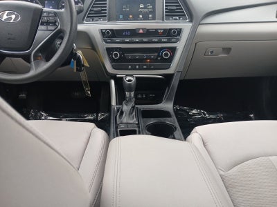 2016 Hyundai Sonata SE W/ BACK-UP CAMERA & PERIMETER ALARM