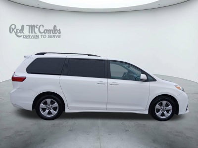 2018 Toyota Sienna LE