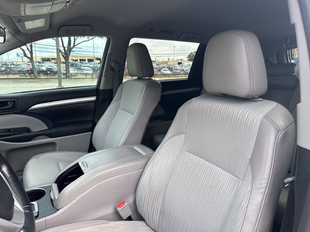 2017 Toyota Highlander LE Plus