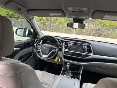 2017 Toyota Highlander LE Plus