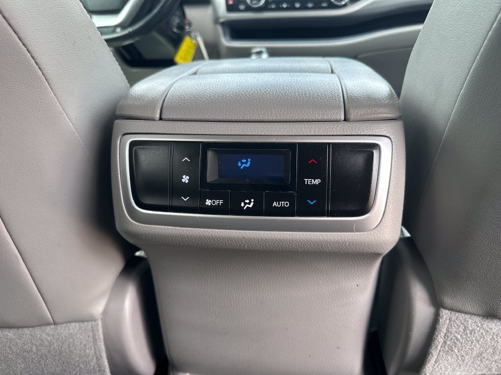 2017 Toyota Highlander LE Plus