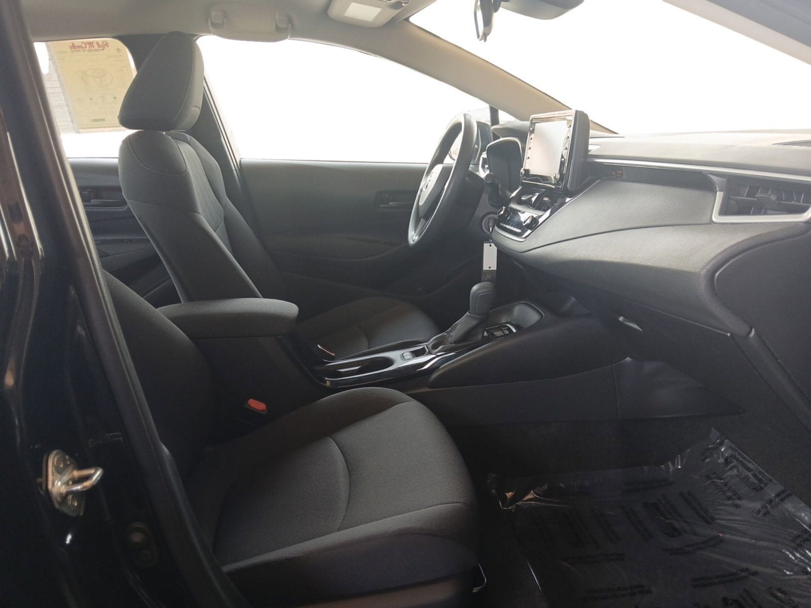 2022 Toyota Corolla LE W/ BACK-UP CAMERA & LANE CHANGE ASSIST