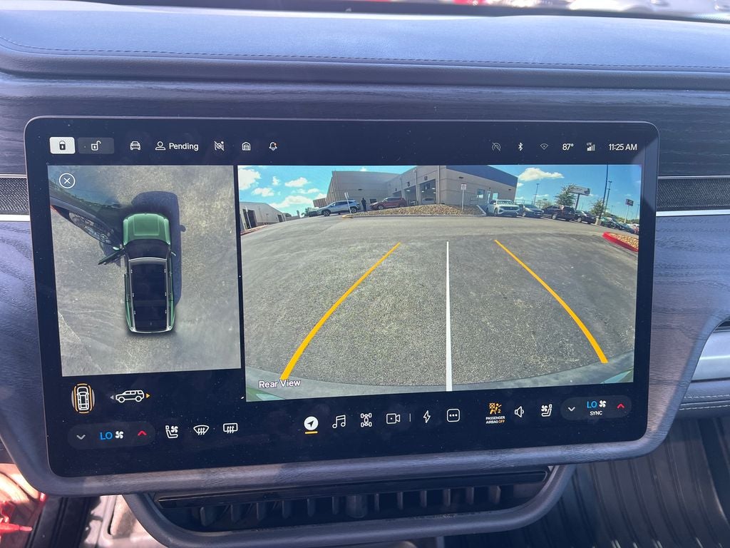 2025 Rivian R1S Adventure