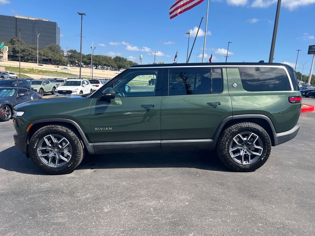 2025 Rivian R1S Adventure
