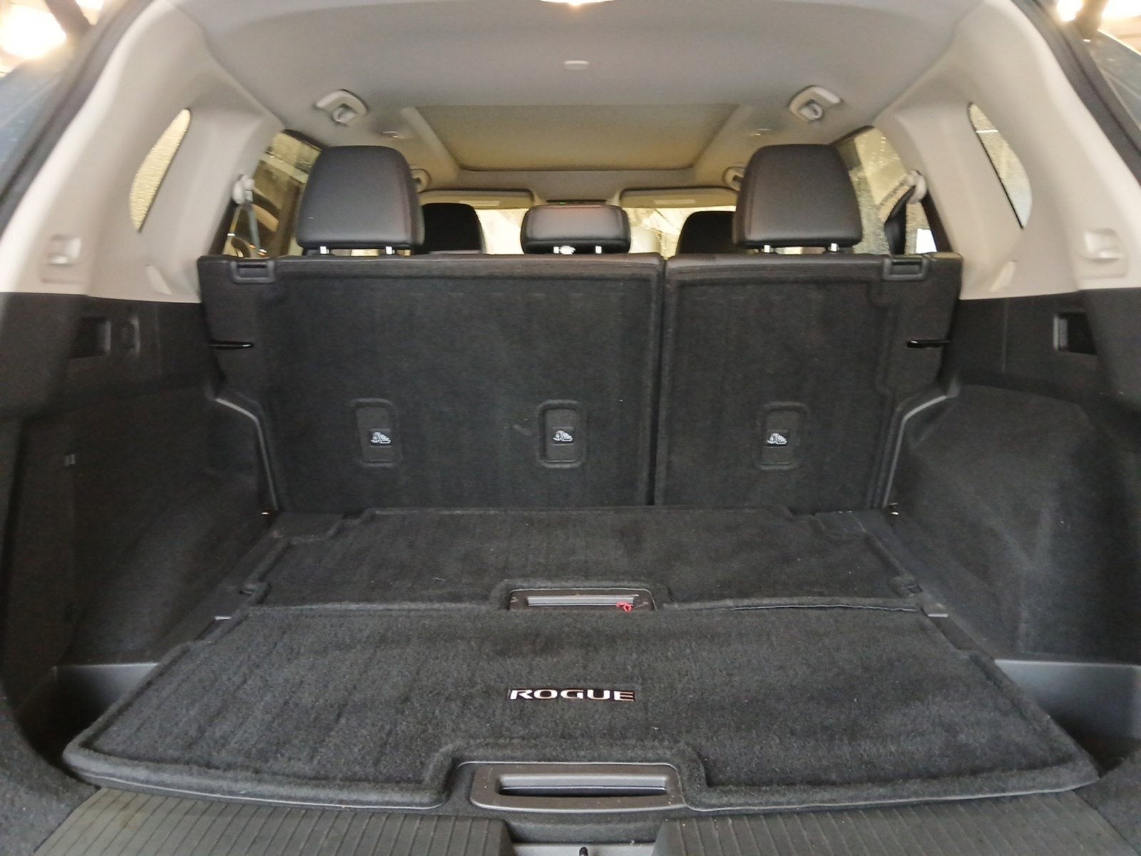 2023 Nissan Rogue Platinum W/ PANORAMIC SUNROOF & HEADS-UP DISPLAY
