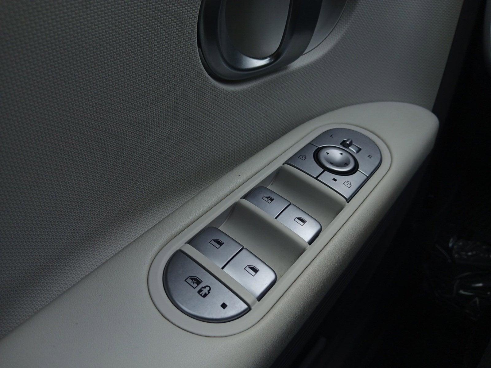 2023 Hyundai IONIQ 5 SE Standard Range