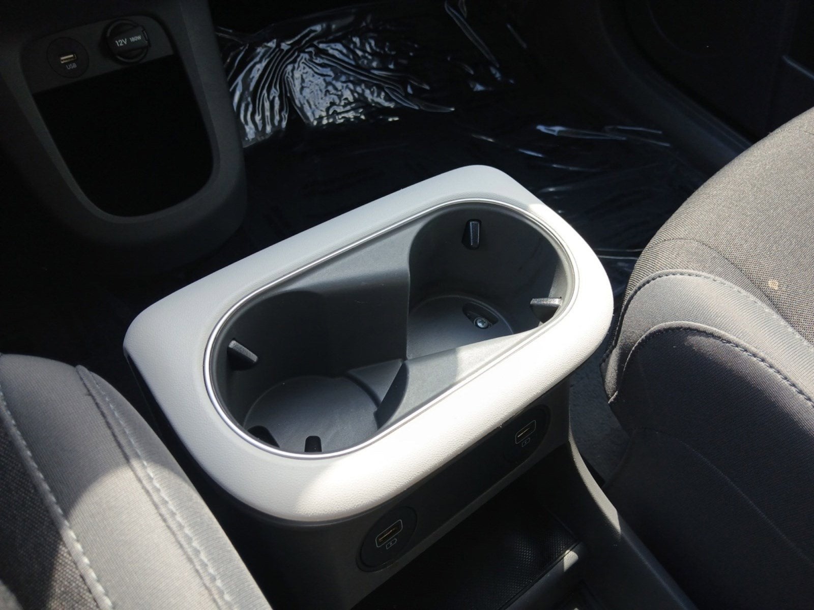 2024 Hyundai IONIQ 5 SE W/ GPS NAVIGATION & BACK-UP CAMERA