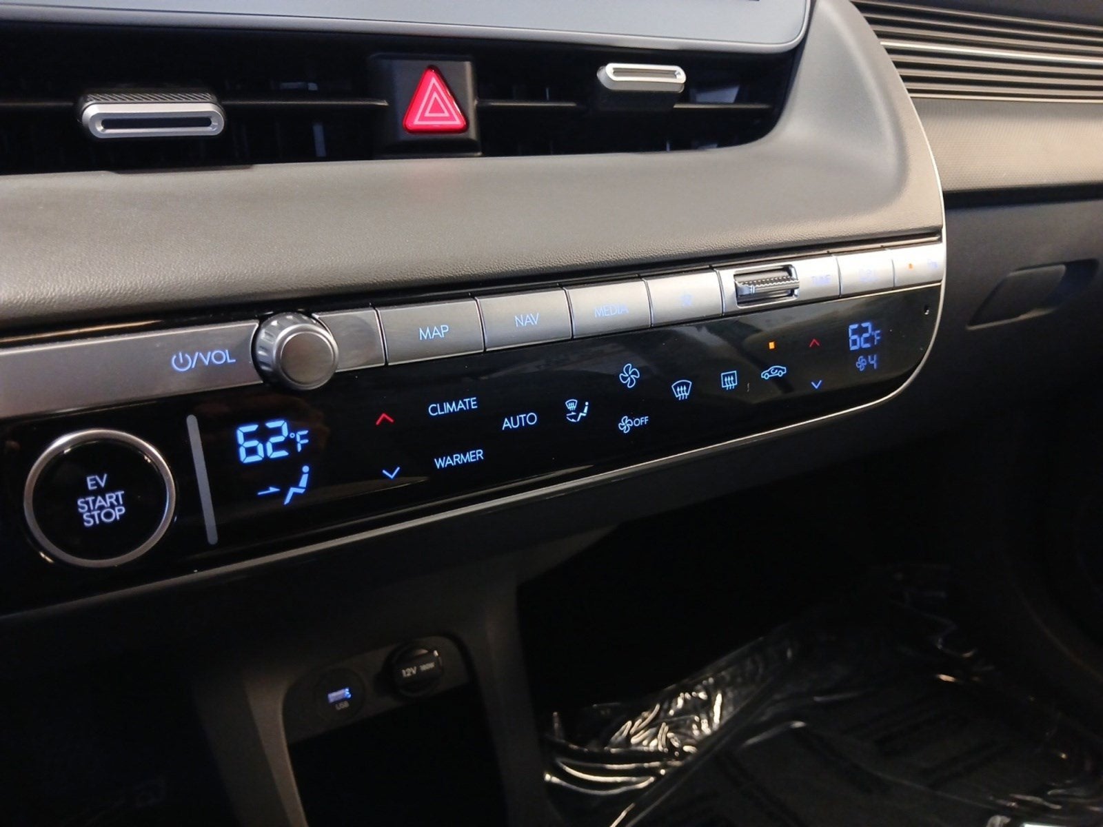 2024 Hyundai IONIQ 5 SEL W/ SMART CRUISE CONTROL & HEATED SEATS