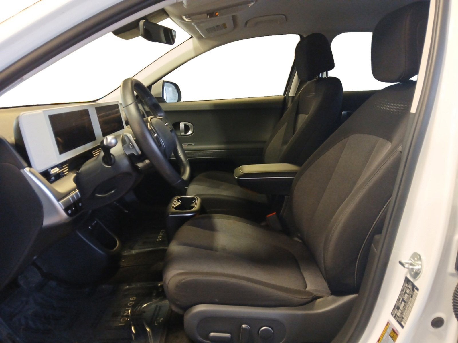 2024 Hyundai IONIQ 5 SEL W/ SMART CRUISE CONTROL & BACKUP CAMERA