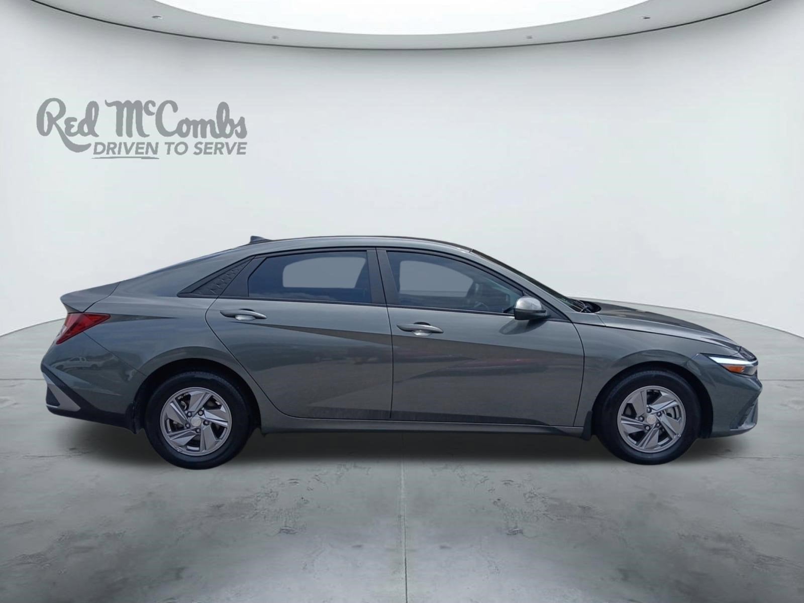 2024 Hyundai Elantra SE W/ BLIND SPOT COLLISION WARNING