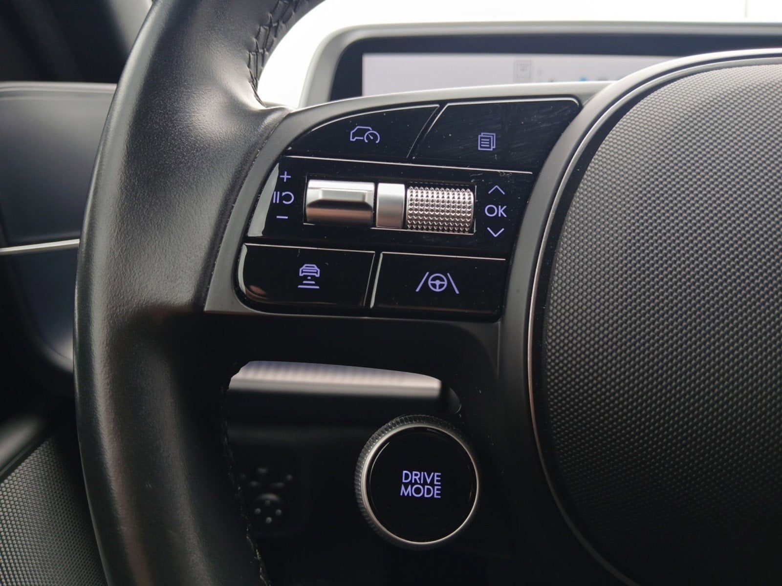 2024 Hyundai IONIQ 6 SE W/ NAVIGATION & BACK-UP CAMERA