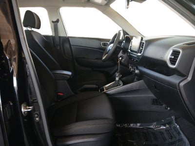 2024 Hyundai Venue SE