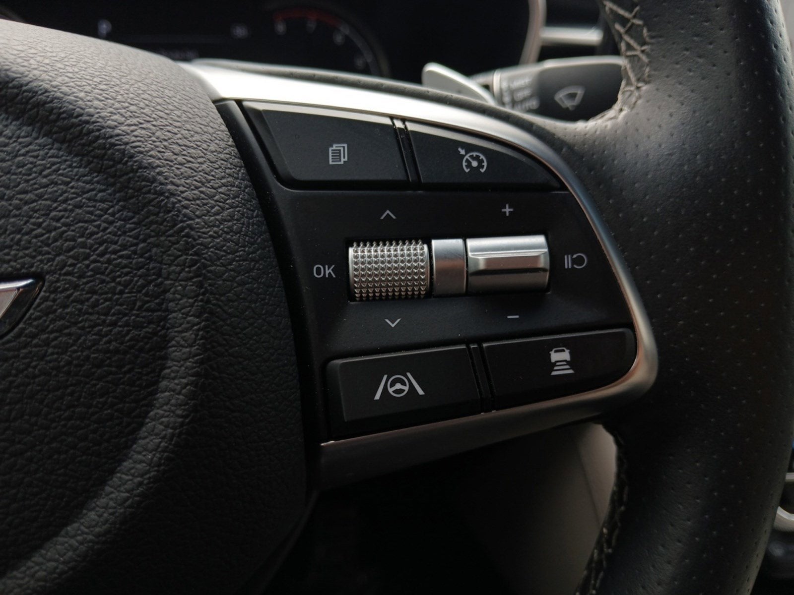 2023 Genesis G70 3.3T