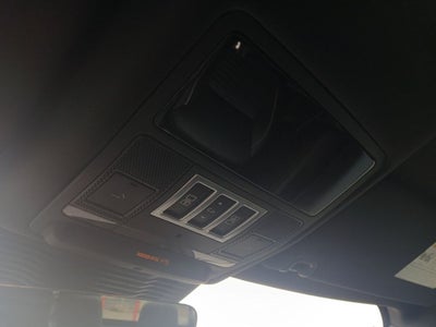 2023 Land Rover Discovery Metropolitan Edition