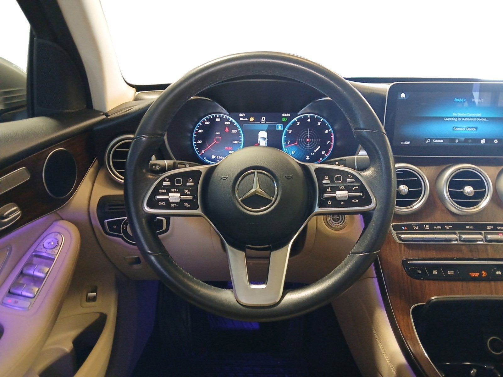 2021 Mercedes-Benz GLC 300 W/ PANORAMA SUNROOF & AMBIENT LIGHTING