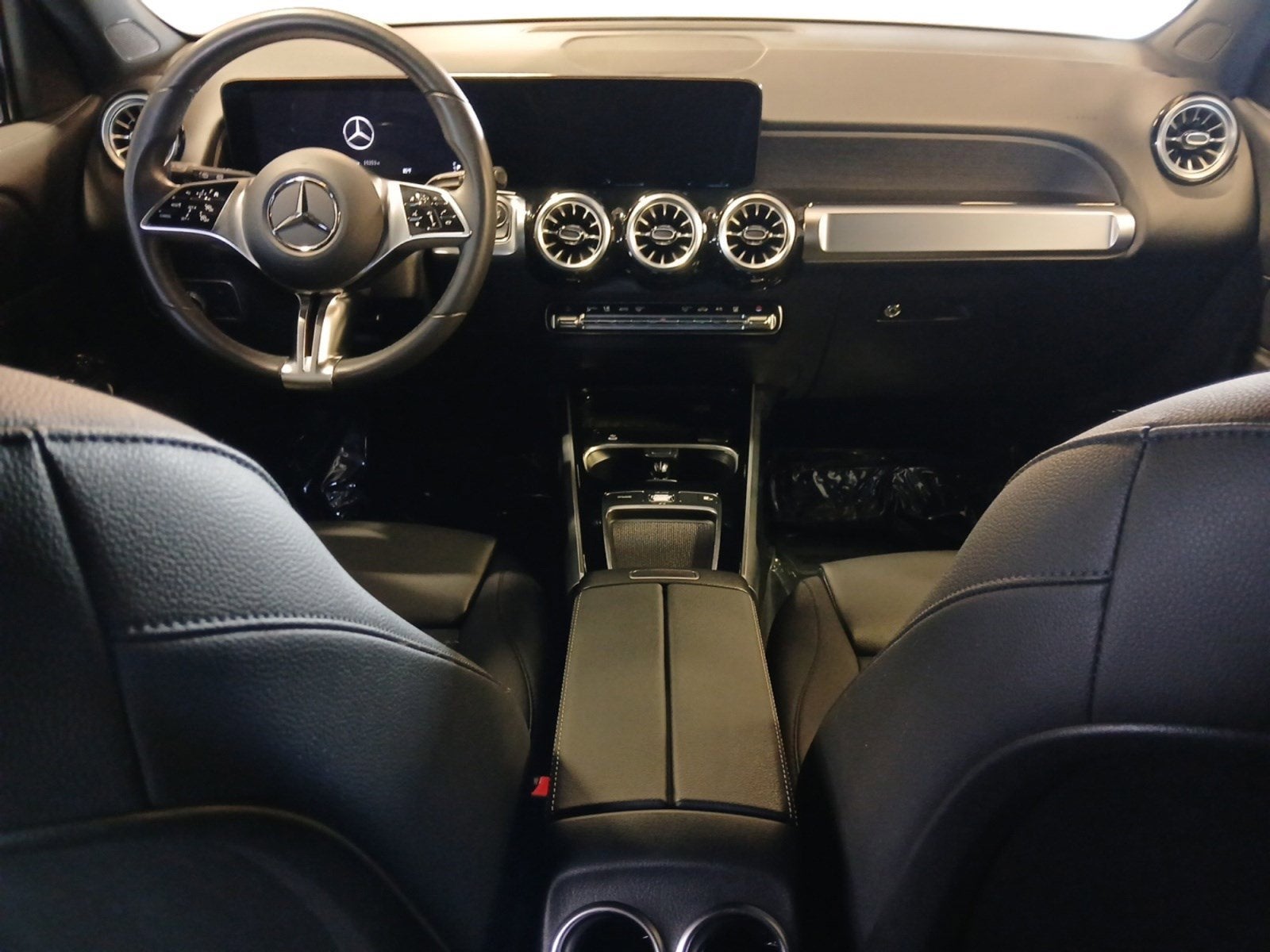 2024 Mercedes-Benz EQB 250+ W/ 3RD ROW SEATS & BACK-UP CAMERA