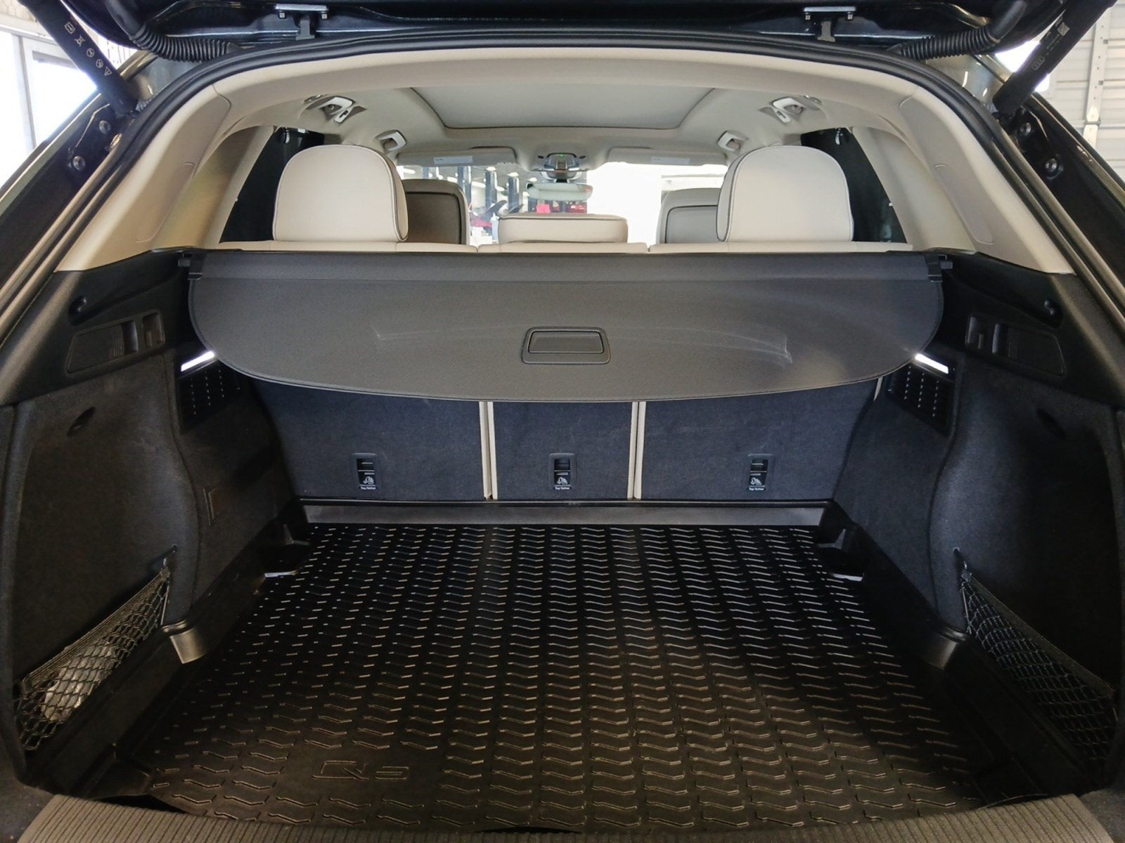 2023 Audi Q5 45 S line Prestige quattro